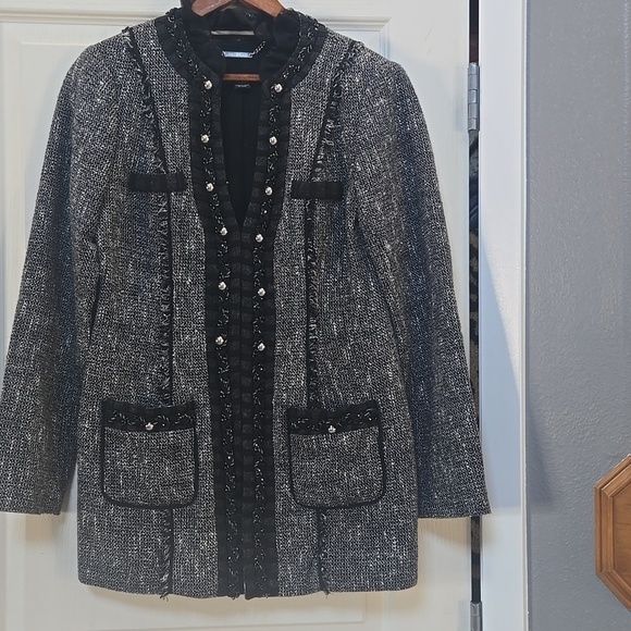 White House Black Market Jackets & Blazers - White House Black Market Black And White Tweed Ruffled Collar Lady JacketSize 4